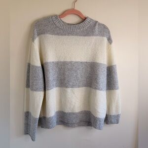 American Eagle Outfitters Gray and Cream Knit Sweater